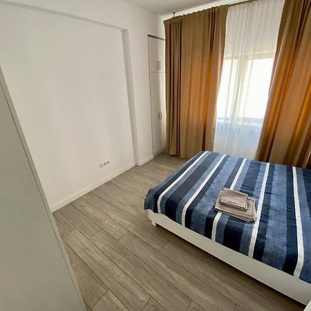 Cozy Central Apartment With 2 Rooms Bucharest Exterior photo